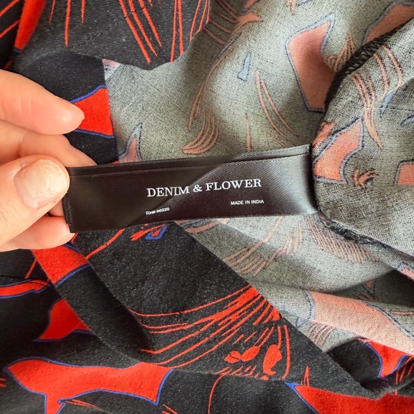 Denim & Flower Red and Black Floral Casual Button Down Shirt - Picture 5 of 7